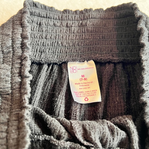 ✿ NB - Shorts - M (7-9) - Picture 2 of 4